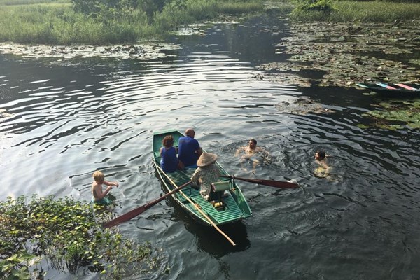 Tam Coc boat trip, Ninh Binh